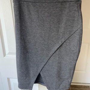 Gray pencil skirt size M